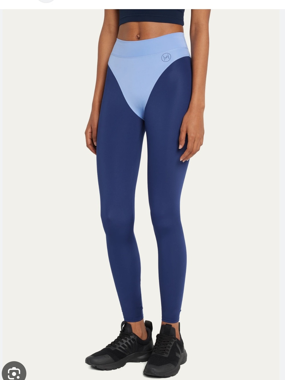 Heros 80’s leggings + square neck sports bra